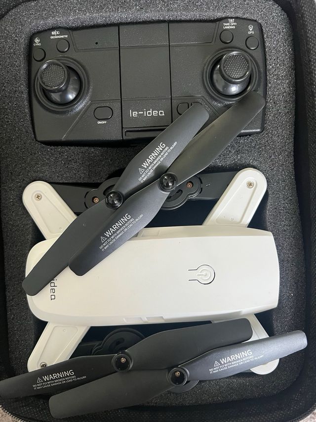 Dron Le idea blanco y negro