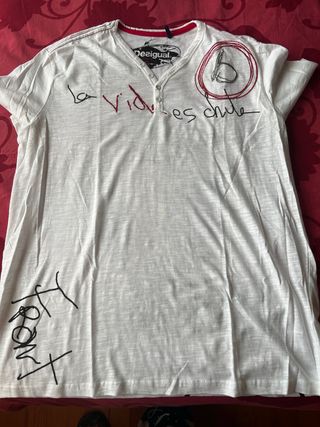 Camiseta Desigual Blanca Estampada