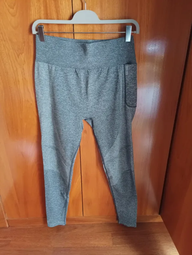 Leggings grises Domyos con bolsillo