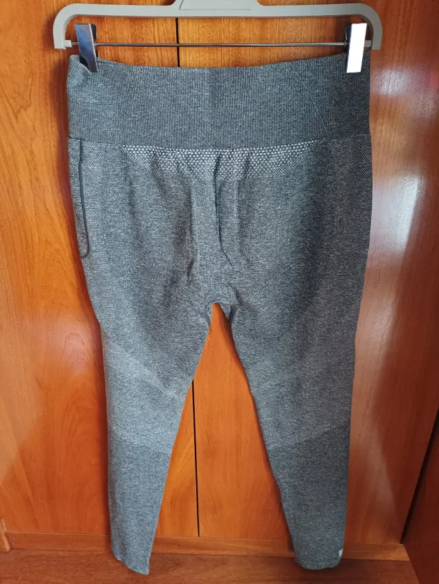 Leggings grises Domyos con bolsillo