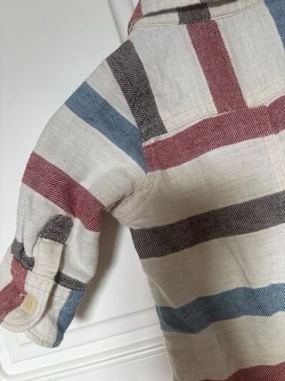 Mono, buzo o pelele de GAP, de rayas. 0-3 meses.