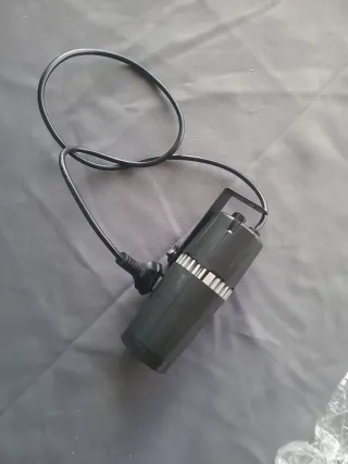 Foco negro de plástico