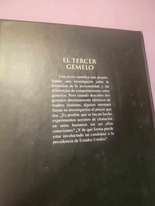 El tercer gemelo.