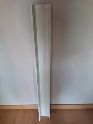 Dos estantes para cuadros 115cm y 55cm Ikea