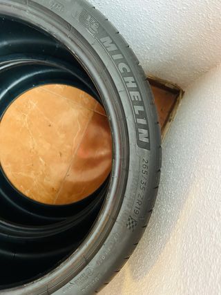 JUEGO DE 4 NEUMÁTICOS MICHELIN