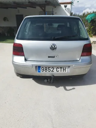 Volkswagen Golf Plata
