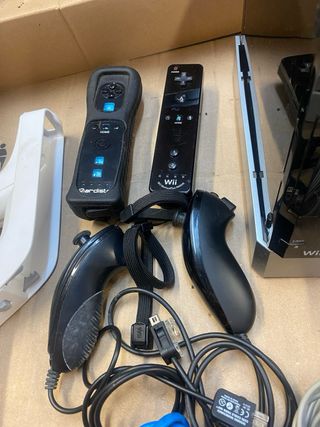 Consola Nintendo Wii Negra + Accesorios