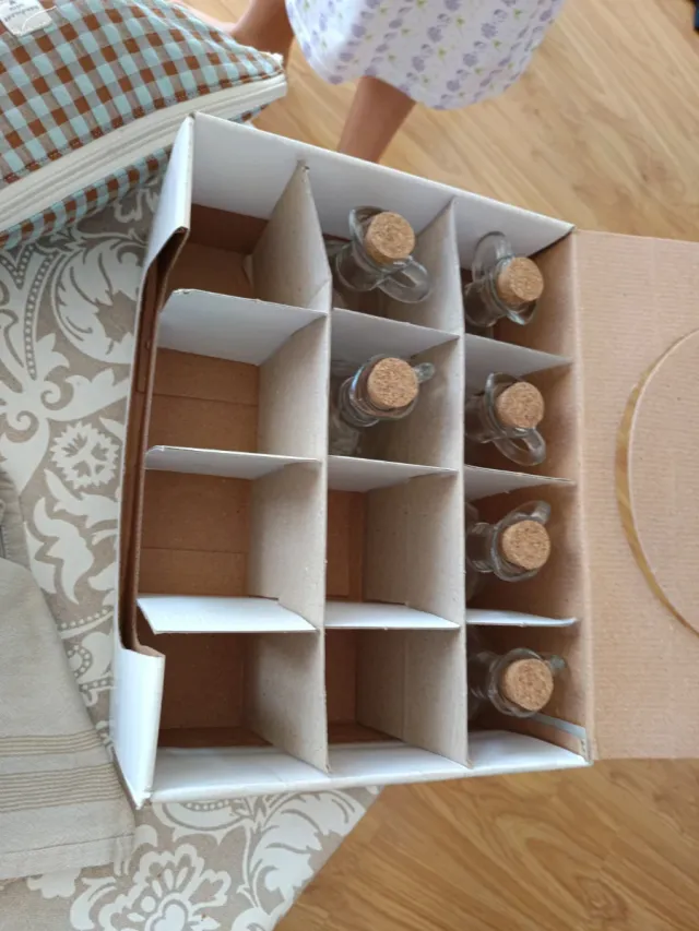 18 Aceiteras de cristal con tapón de corcho