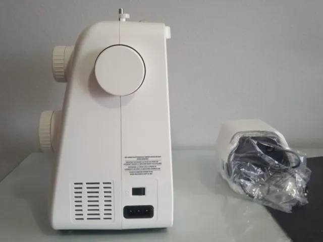 Máquina de coser SilverCrest NUEVA 