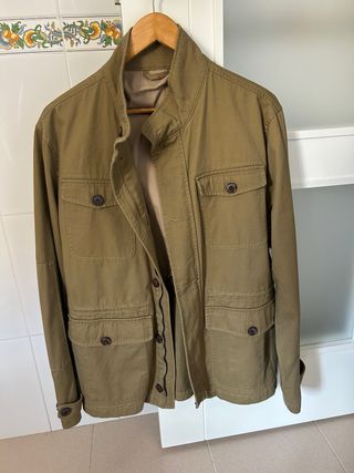 Chaqueta Cortefiel verde militar