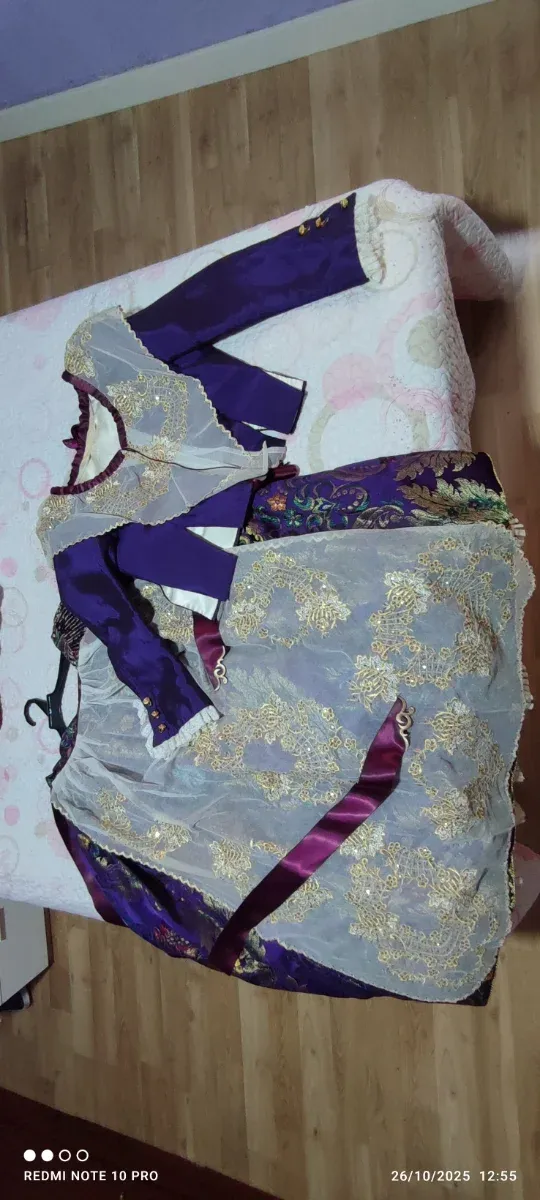 Traje Fallera Morado Talla 44-46