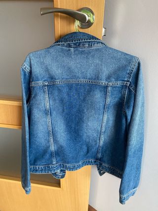 Chaqueta tejana niña talla 9-10 como nueva