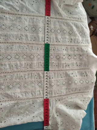 Blusa antigua bordada