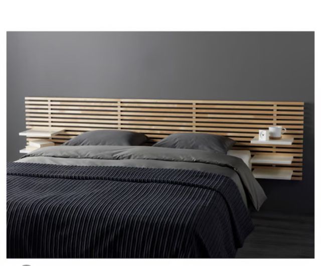 Cabecero de madera Ikea con baldas