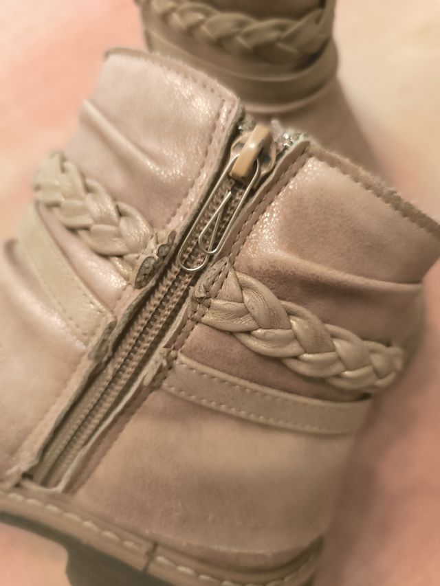 Botines niña rosé talla 32