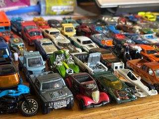 Lotto +100 auto Hot Wheels