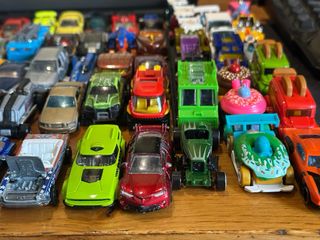 Lotto +100 auto Hot Wheels