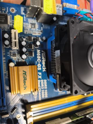 Placa Base ASRock N68C-GS FX + CPU + RAM