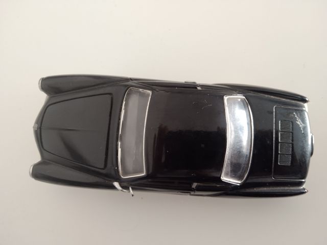 Volkswagen Karmann Ghia 1/28