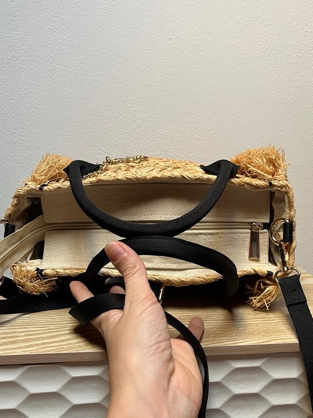 Borsa paglia e portafoglio nero