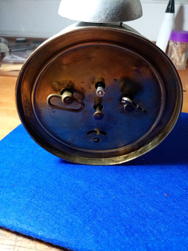 Reloj despertador antiguo