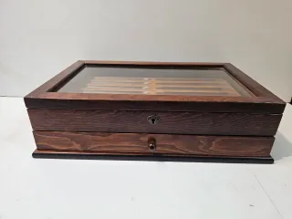 Expositor madera bolígrafos con cristal