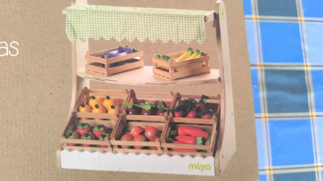 Puesto de frutas de madera Miyo