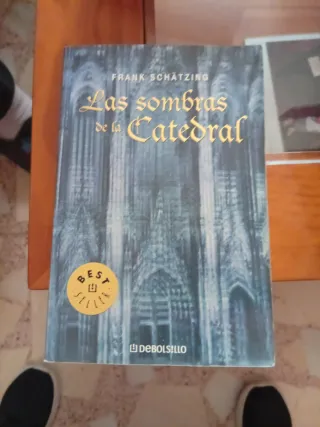 Las sombras de la catedral (Best Seller) (Spani...