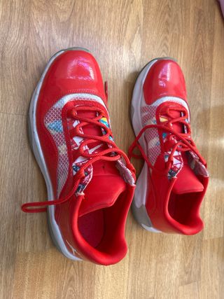 Zapatillas Nike Rojas y Multicolor