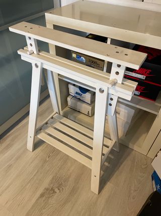 Caballete IKEA blanco madera