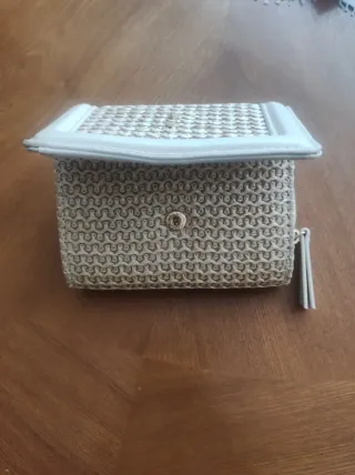 Cartera/Monedero Beige y Blanco
