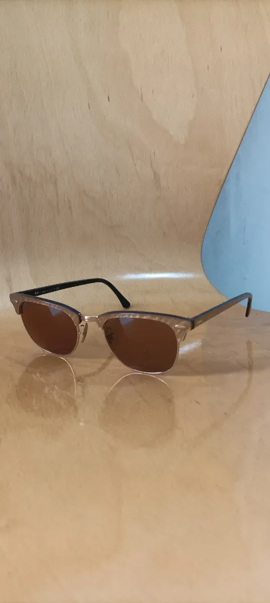 Montura de gafas sin cristales