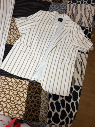 Conjunto pantalón pinzas y blazer rayas