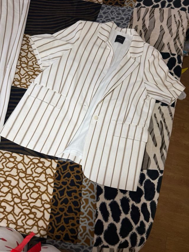 Conjunto pantalón pinzas y blazer rayas