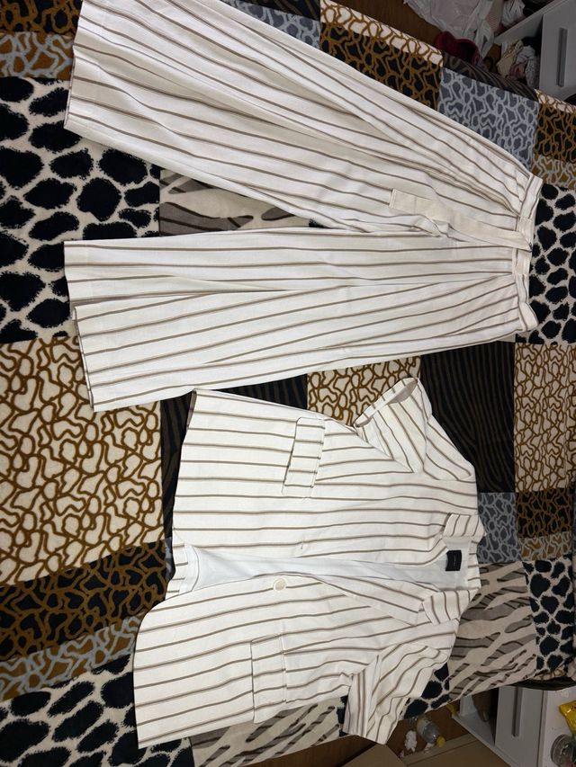 Conjunto pantalón pinzas y blazer rayas