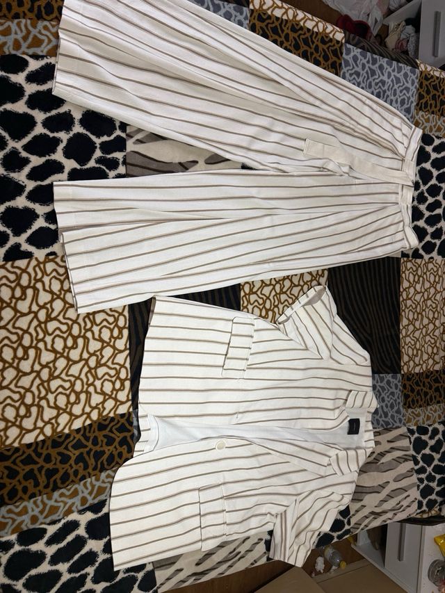 Conjunto pantalón pinzas y blazer rayas