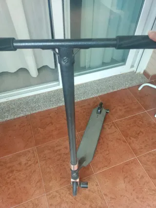 Patinete plegable negro