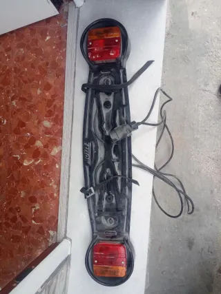 Portamatrículas con pilotos para portabicicletas