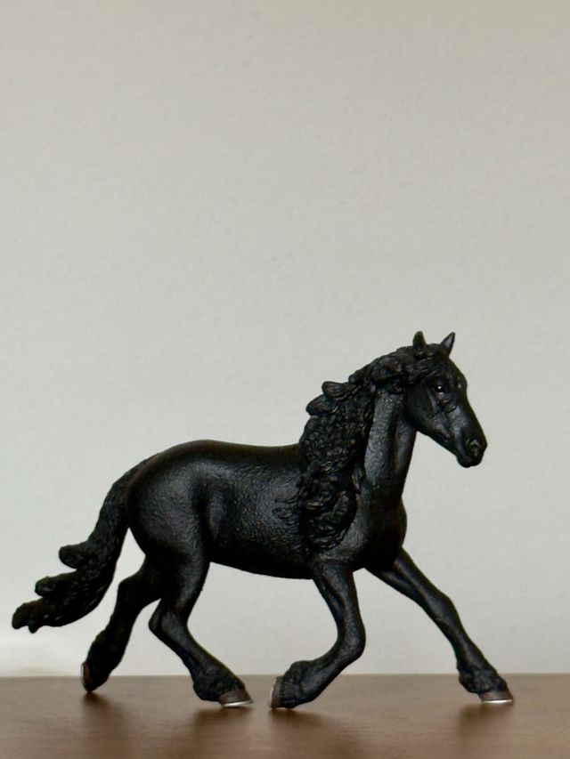 Lote de 11 figuras de caballos
