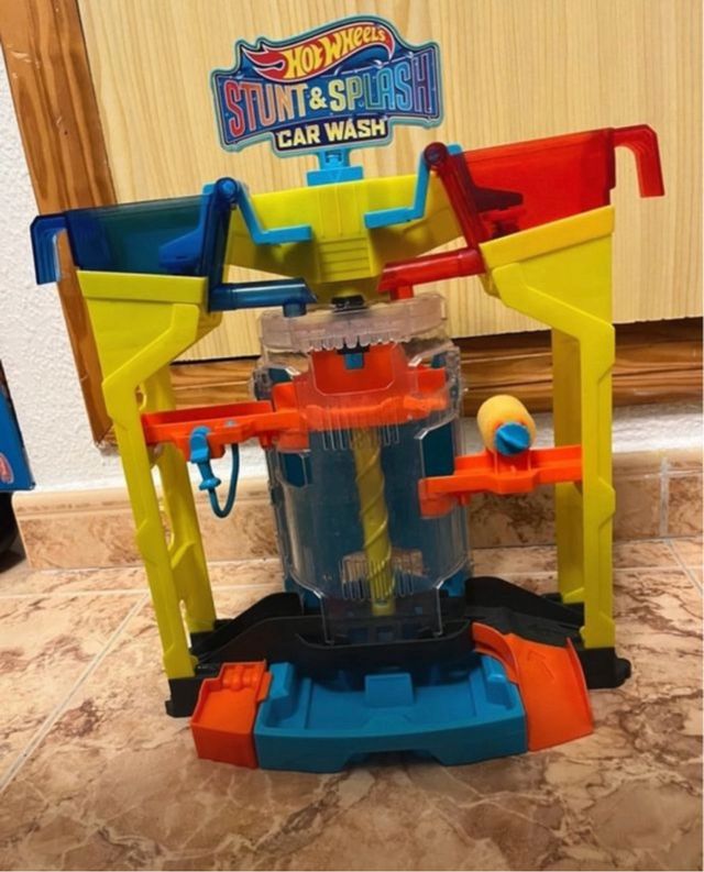 Hot Wheels Lavadero Stunt & Splash
