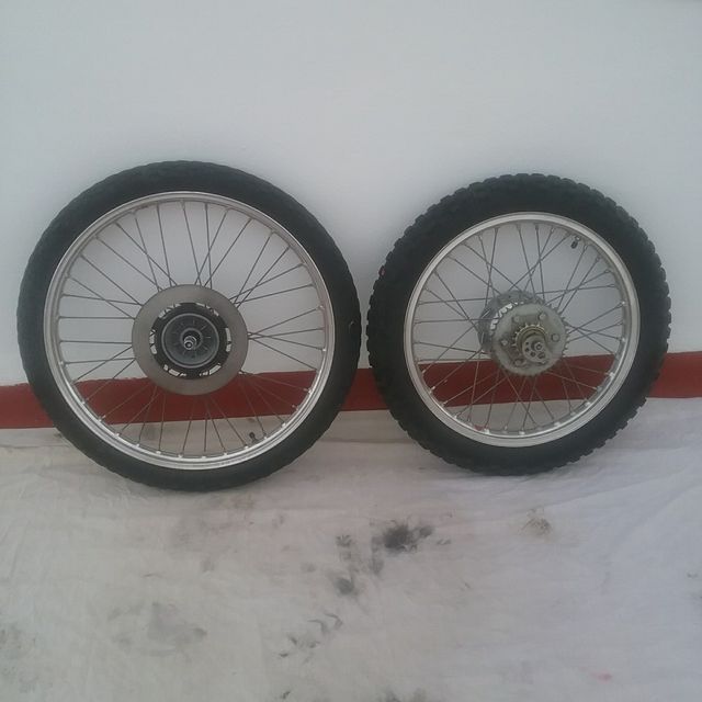 Llantas Suzuki DR Big 50