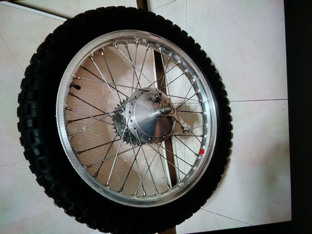 Llantas Suzuki DR Big 50