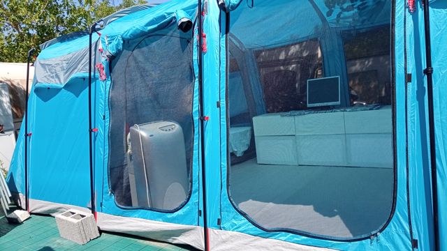 Tienda de campaña 12 personas. 3 habitaciones.