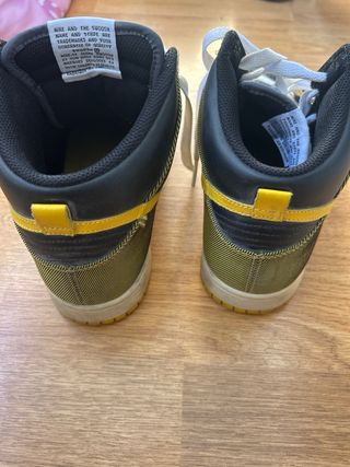 Zapatillas Nike Dunk High Negras y Amarillas