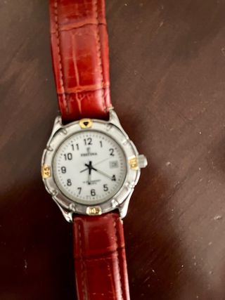 Reloj Festina Quartz Correa Roja y Plata