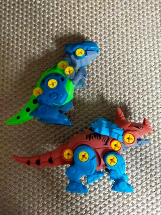 Juego montaje dinosaurios Dreamon