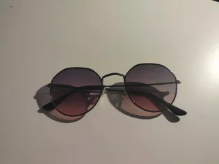 Occhiali da sole rotondi