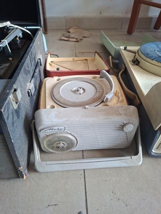 Lote Tocadiscos Antiguos Philips, Dansette, Metz, 
