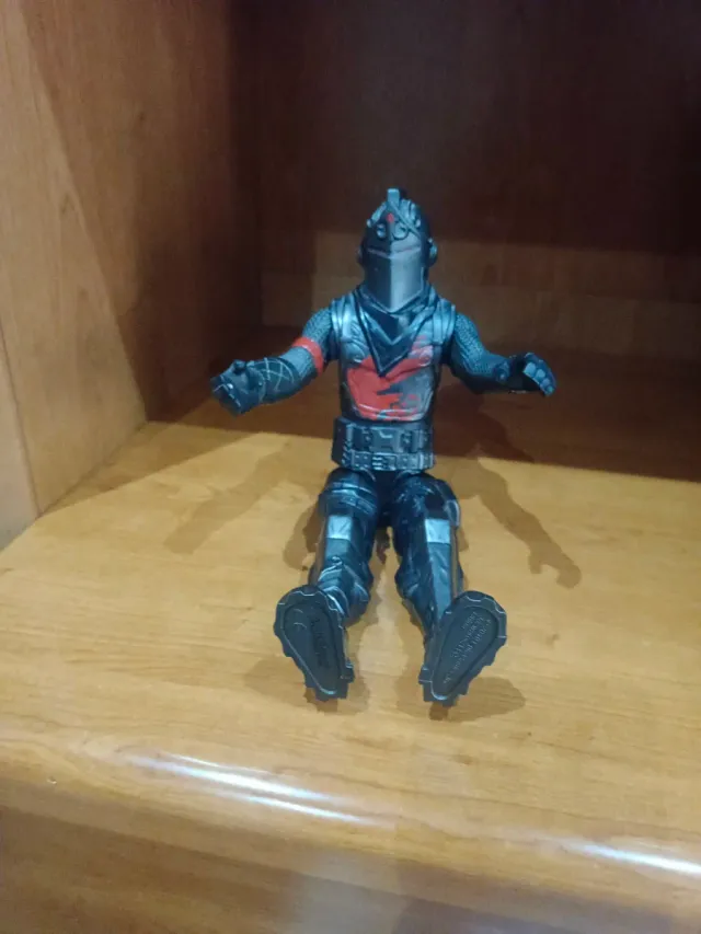 Figura Fortnite Caballero Negro