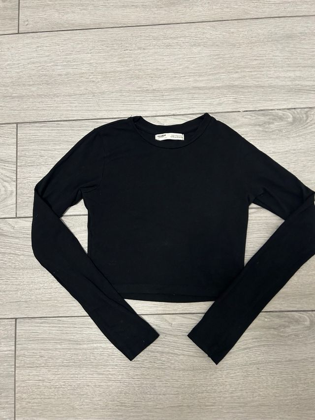Camiseta cropped manga larga negra